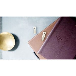 HP x796w USB 3.2 flash drive with high-speed metal slide design, available in 32GB, 64GB, and 128GB storage options for fast and reliable data transfer.