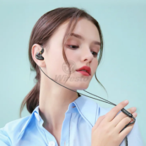 Wiresto wired in-ear earbuds with microphone, Hi-Fi sound quality, and noise-canceling feature, perfect for calls and broadcasts.